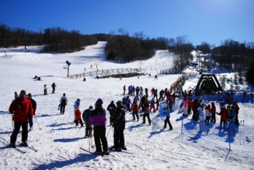 Top Things to Do in Ellicottville This Winter: Skiing, Apres-Ski